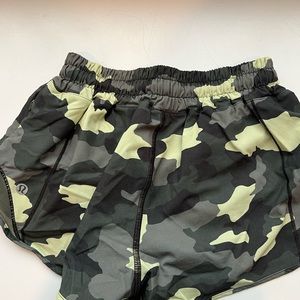Lululemon Hotty Hot Shorts size 2 Color: Heritage 365 Camo Green Multi, 2.5 in.